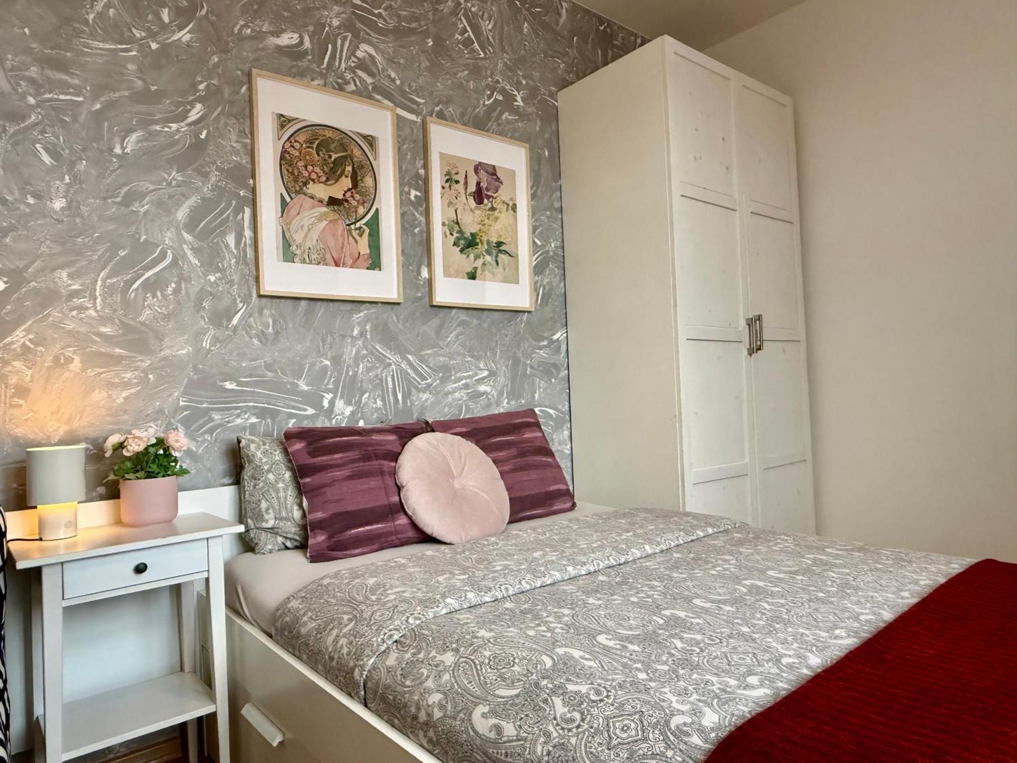 Uno Apartaments Katowice Buitenkant foto