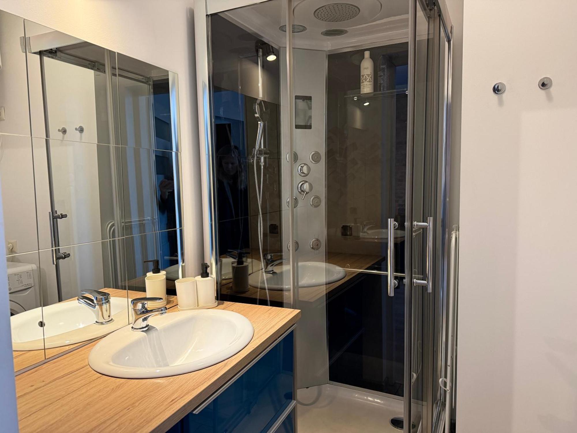 Uno Apartaments Katowice Buitenkant foto