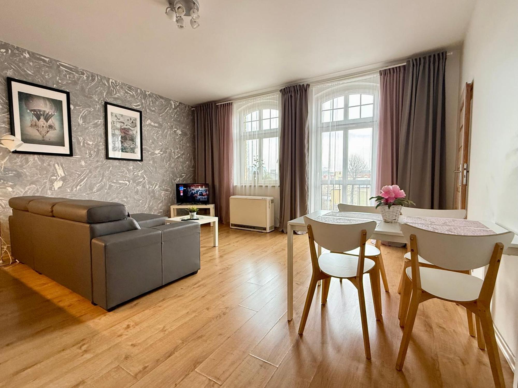 Uno Apartaments Katowice Buitenkant foto