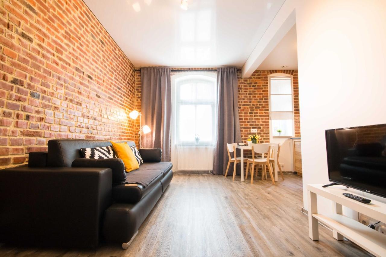 Uno Apartaments Katowice Buitenkant foto